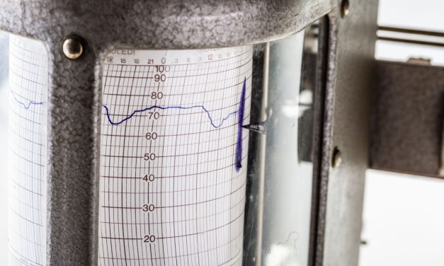 【專欄】地震觀測儀器進展：從類比時代到光纖地震儀